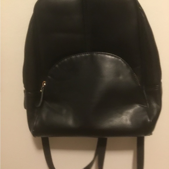 Leather Backpack - Picture 5 of 8